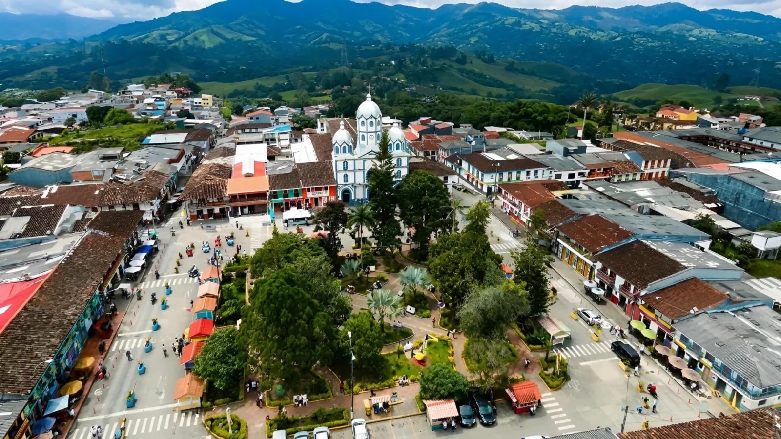 Conoce Filandia, el pueblo colorido y cestero del Eje Cafetero
